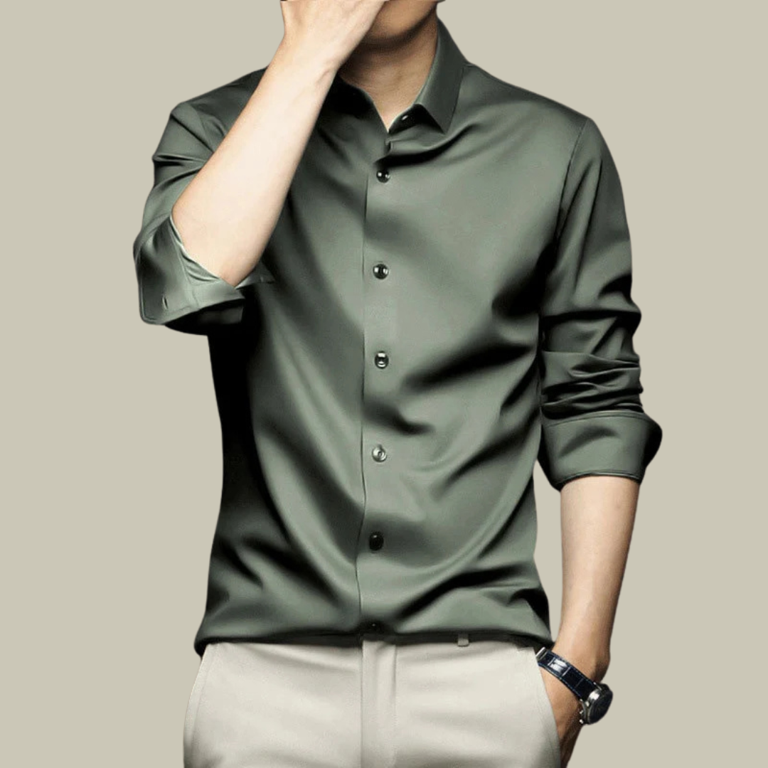 Chemise en soie pour homme, formelle, manches longues, coupe ajustée, élégante, pour un style raffiné et sophistiqué.