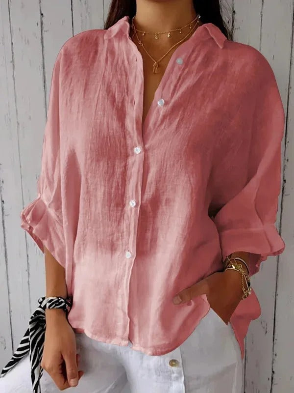 Chemise femme en lin, manches longues, coupe décontractée, col classique pour style élégant et confort respirant.