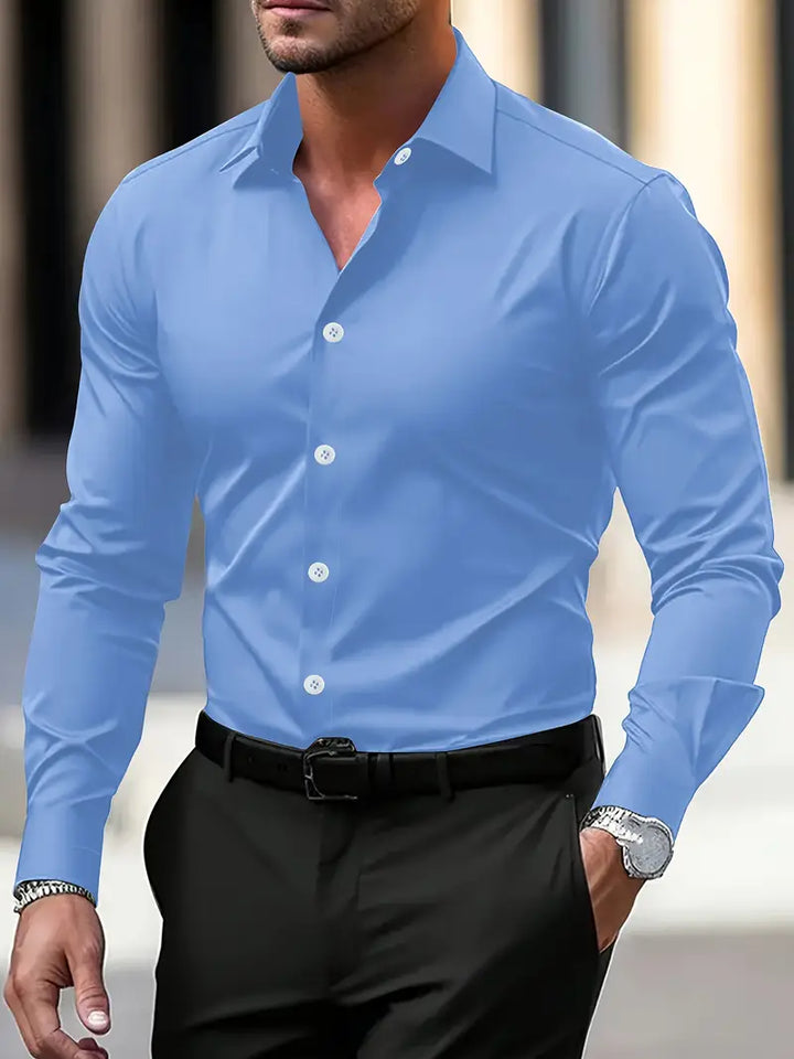 "Chemise formelle verte unie pour homme, coupe moderne, col à revers, tissu semi-transparent, élégante pour occasions profess