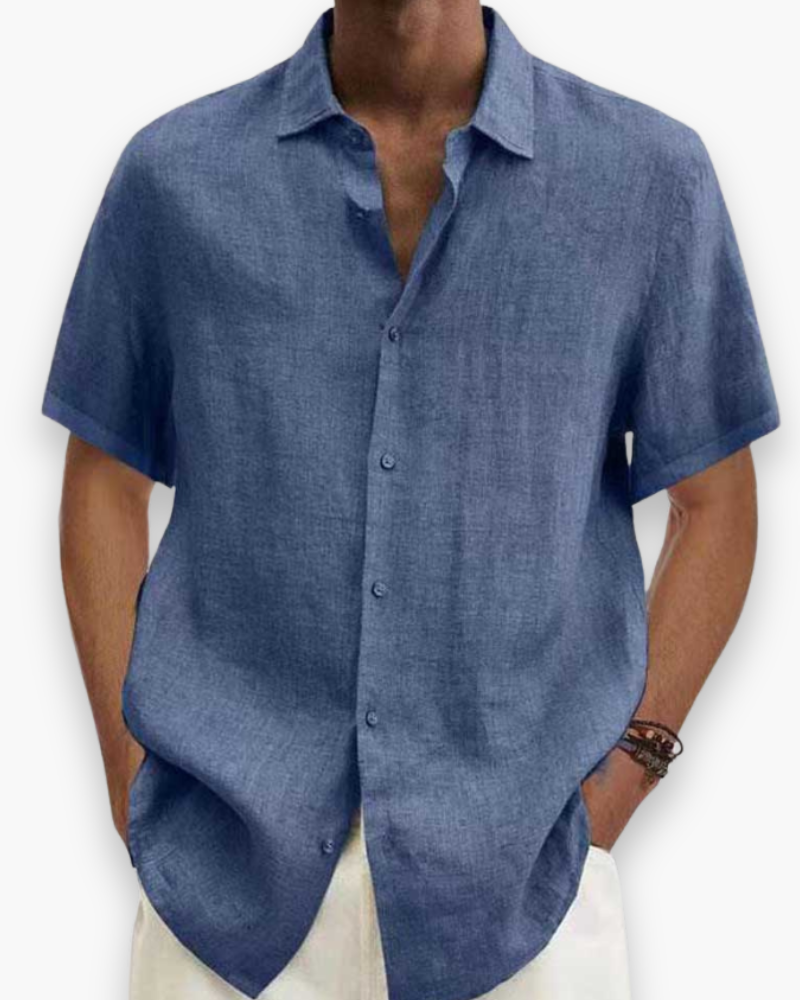 "Chemise homme blanc chic, manches courtes, coupe moderne, tissu respirant idéal pour un style casual et élégant."