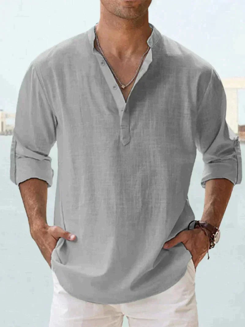 "Chemise homme col ouvert décontractée navy bleu élégante, coupe fluide pour style estival chic et confortable"