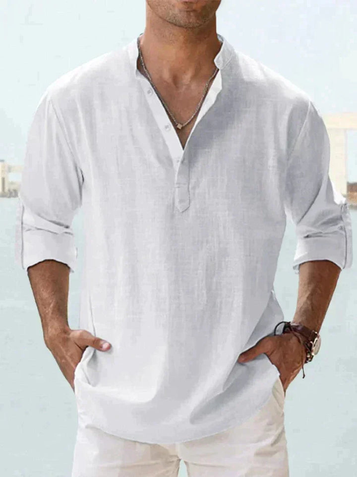 "Chemise homme col ouvert décontractée navy bleu élégante, coupe fluide pour style estival chic et confortable"