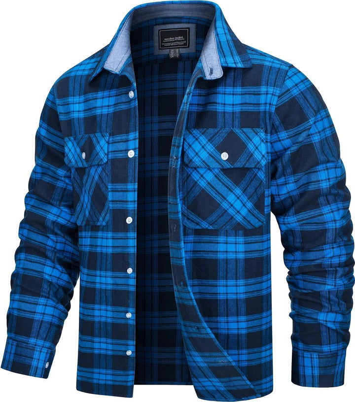 "Chemise homme en flanelle à carreaux, douce et élégante, avec col retourné et coupe classique pour confort optimal."