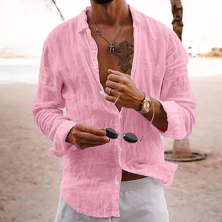 "Chemise homme en lin léger, blanche, manches longues, col rabattable, idéale pour l'été et occasions décontractées."