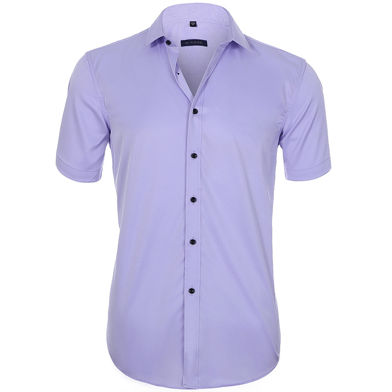 "Chemise infroissable homme, élastique et respirante, élégante, idéale pour un look soigné toute la journée."