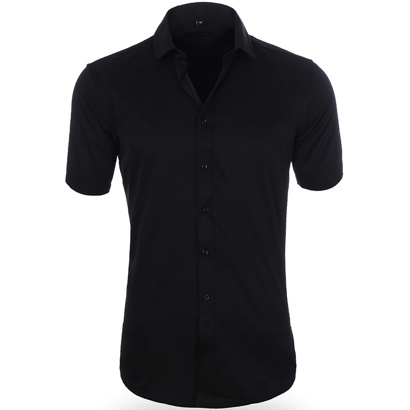 "Chemise infroissable homme, élastique et respirante, élégante, idéale pour un look soigné toute la journée."