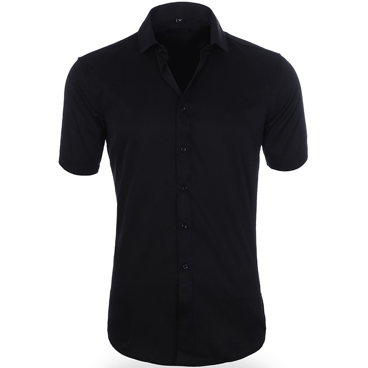 "Chemise infroissable homme, élastique et respirante, élégante, idéale pour un look soigné toute la journée."