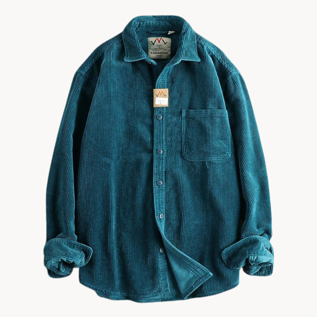 "Chemise velours côtelé orange, manches longues, texture douce, poches poitrine, style polyvalent pour hommes."