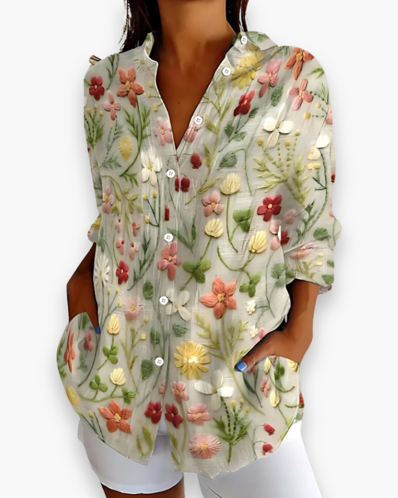 "Chemisier femme élégant avec imprimé moderne, style chic et confort, polyvalent pour looks casual et raffinés."