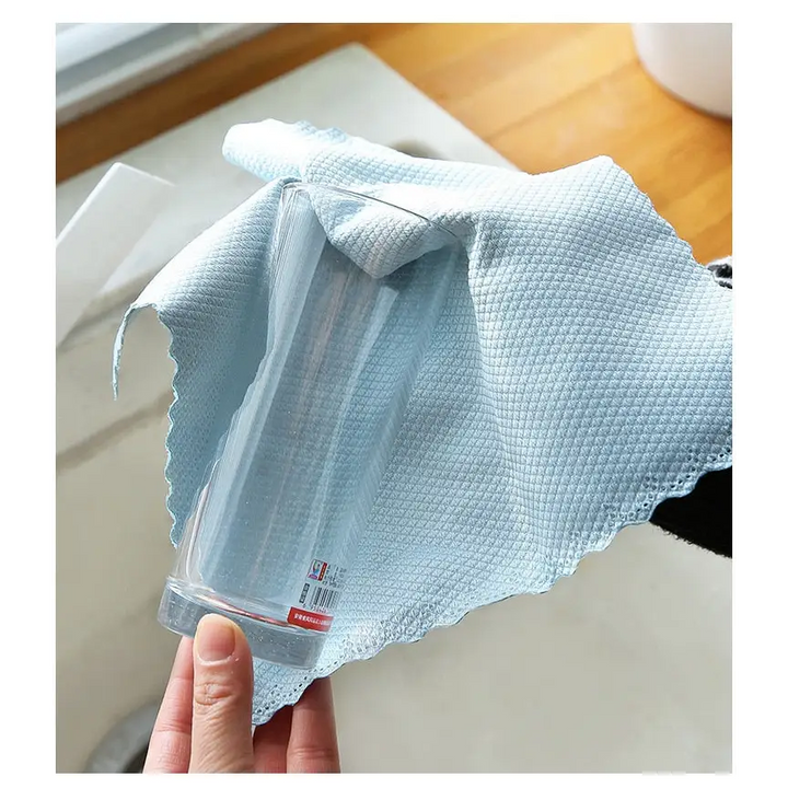 "Chiffons en microfibre de bambou, doux et réutilisables, pour nettoyage sans traces de surfaces délicates."