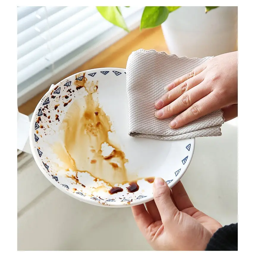 "Chiffons en microfibre de bambou, doux et réutilisables, pour nettoyage sans traces de surfaces délicates."