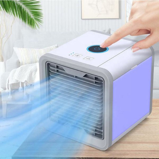 "Climatiseur portable 3-en-1 compact, polyvalent, avec éclairage LED multicolore, idéal pour refroidir et humidifier."