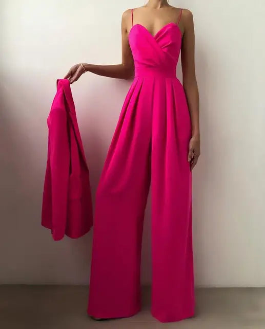 "Combinaison élégante pour femmes, coupe flatteuse, couleurs variées, tissu luxueux, idéale pour événements spéciaux."