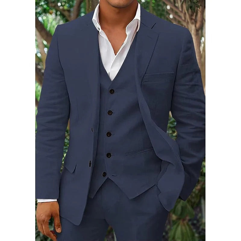 "Costume 3 pièces homme élégant et moderne, veste, pantalon, gilet en toile respirante pour mariages et événements formels."