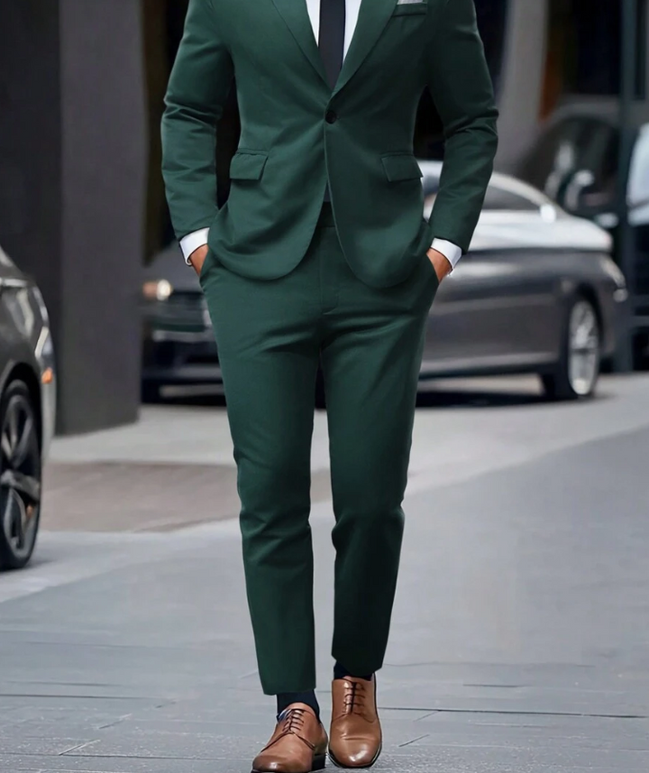 "Costume homme Bastien: veste gris anthracite et pantalon assorti, coupe moderne, pour occasions formelles et décontractées"