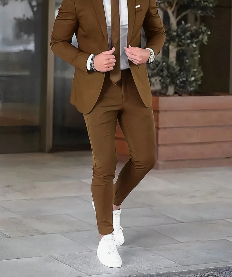 "Costume homme Bastien: veste gris anthracite et pantalon assorti, coupe moderne, pour occasions formelles et décontractées"