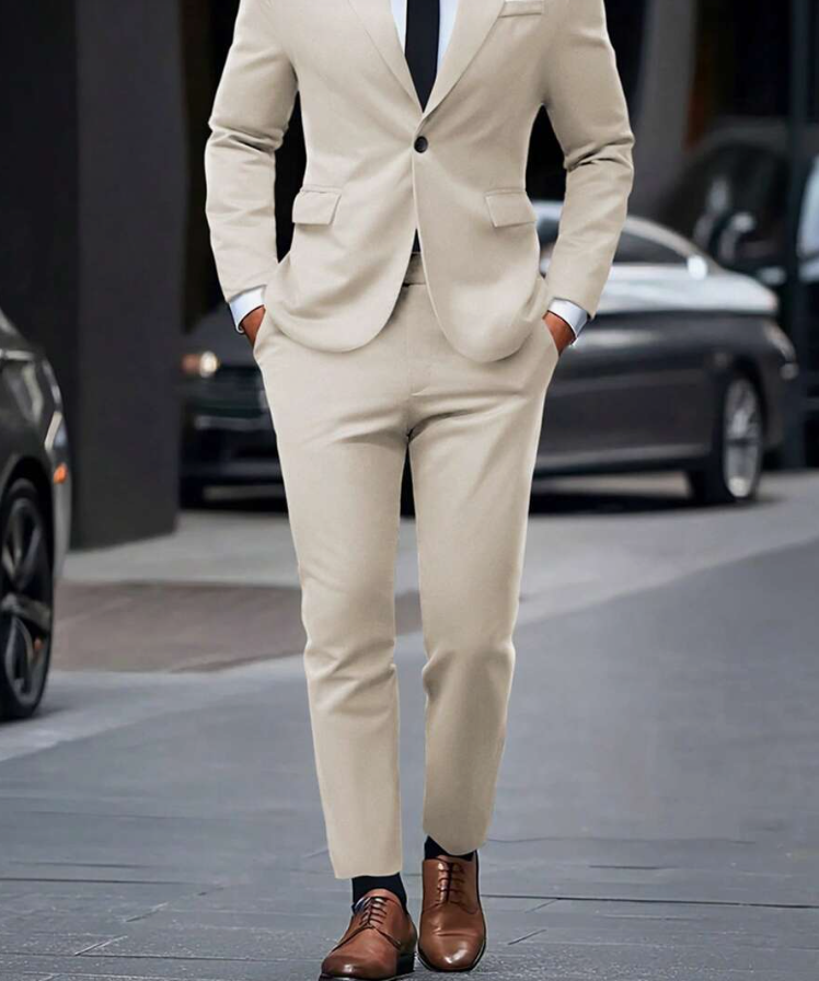 "Costume homme Bastien: veste gris anthracite et pantalon assorti, coupe moderne, pour occasions formelles et décontractées"