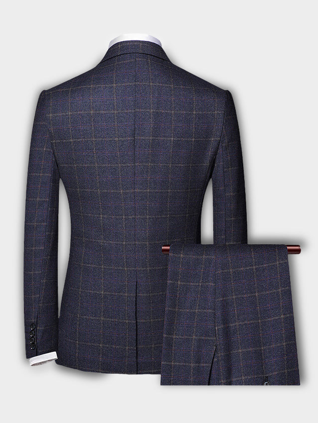 "Costume homme trois pièces à carreaux élégants, coupe ajustée, veste, gilet, pantalon, style classique et moderne."
