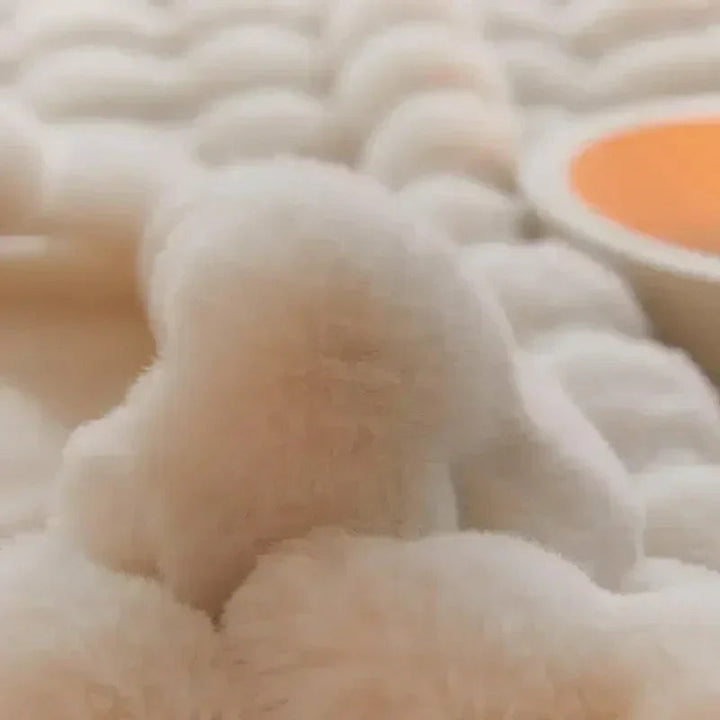 "Couverture en fausse fourrure douce et luxueuse, ajoutant confort et style à votre intérieur, parfaite pour les soirées fraî