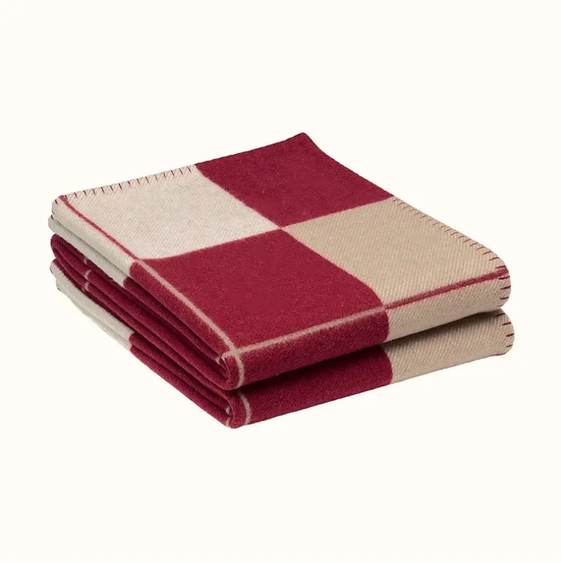 Couverture LuxeChaleur en cachemire et laine, beige, 140x170 cm, détails luxueux, parfaite pour déco et confort cocooning.