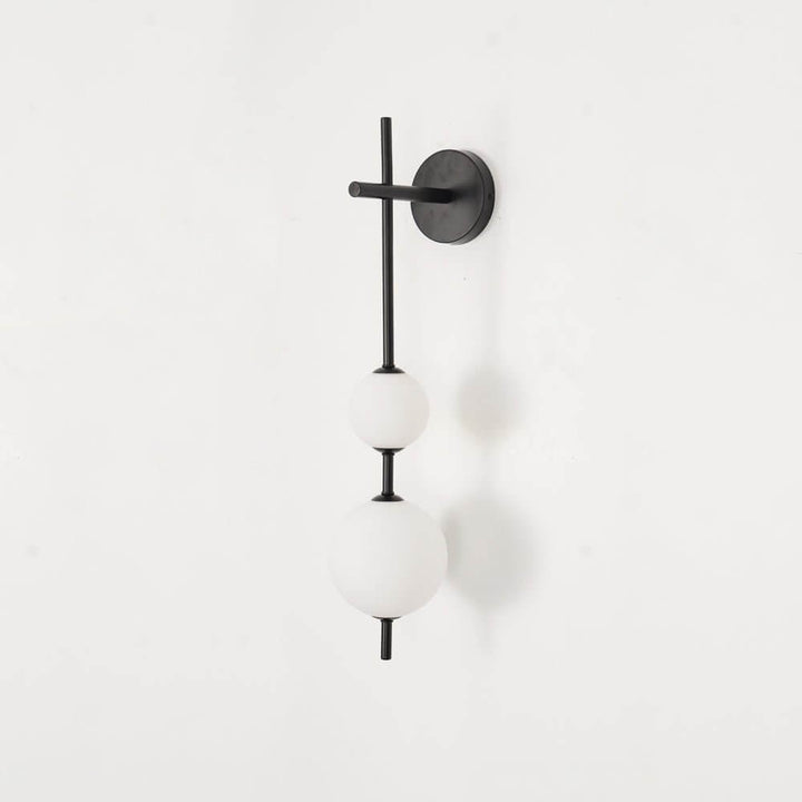 Applique Murale Globe Vertical - Éclairage Minimaliste Chic