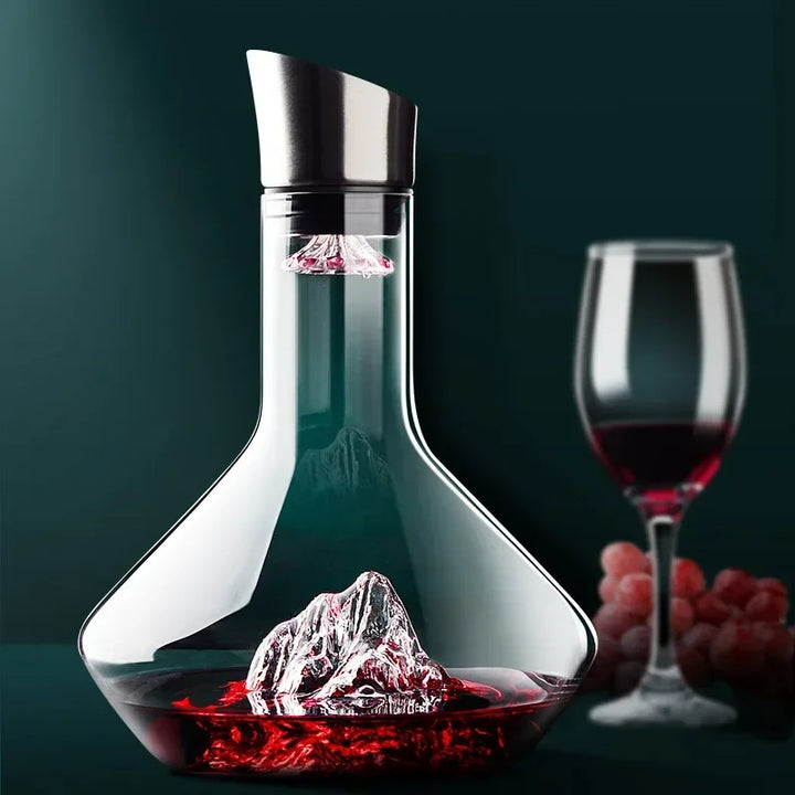 "Décanteur en cristal sculptural iceberg 1500ml, design unique et raffiné pour une aération optimale du vin."