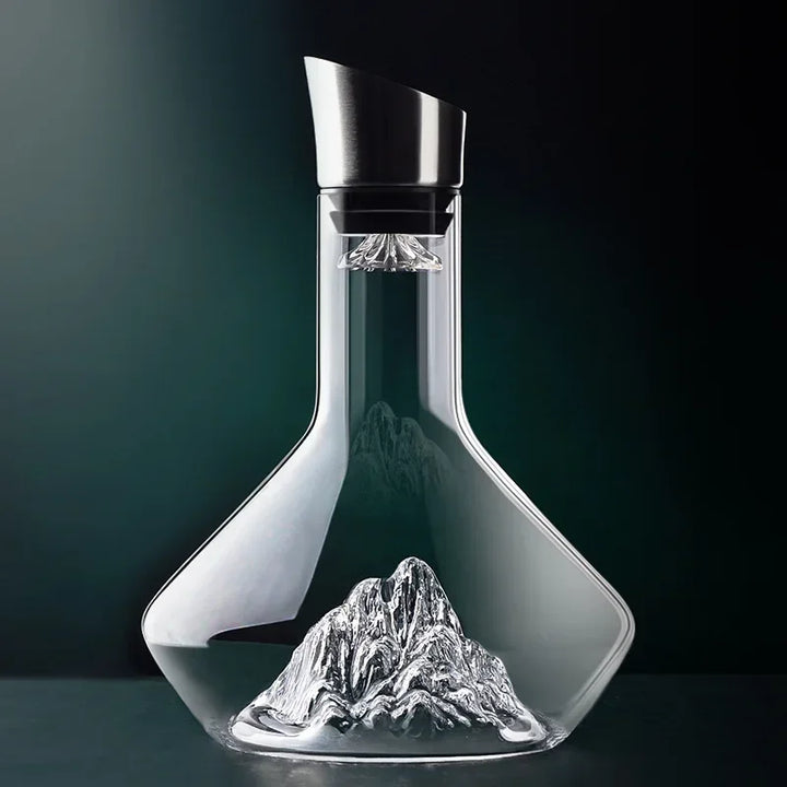 "Décanteur en cristal sculptural iceberg 1500ml, design unique et raffiné pour une aération optimale du vin."