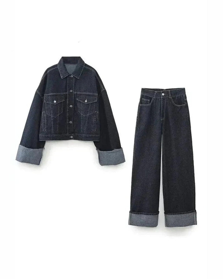 Ensemble denim femme : veste structurée et pantalon long bleu foncé, chic et polyvalent pour un look élégant.