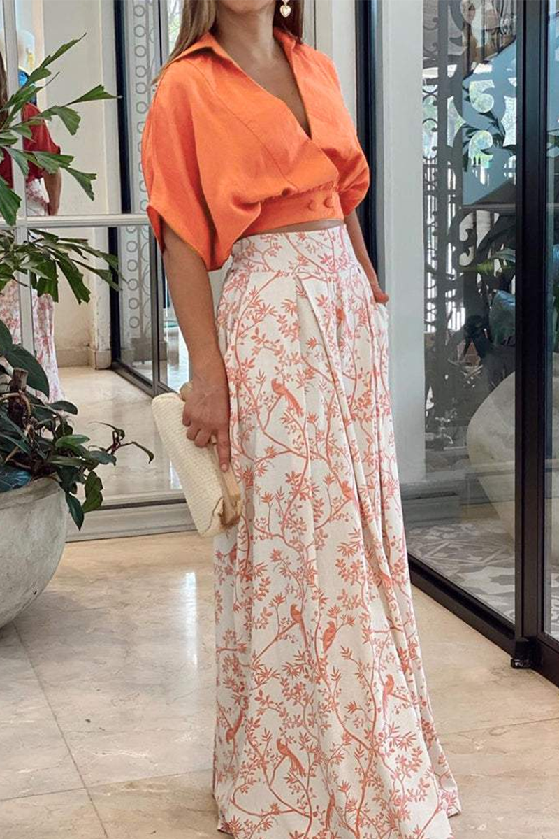 "Ensemble deux pièces femme chic en satin luxe, crop top à manches longues, pantalon palazzo, style élégant & moderne."