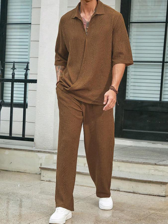 "Ensemble deux pièces homme moderne, style chic décontracté, ton neutre, coupe ample, parfait pour toutes occasions."