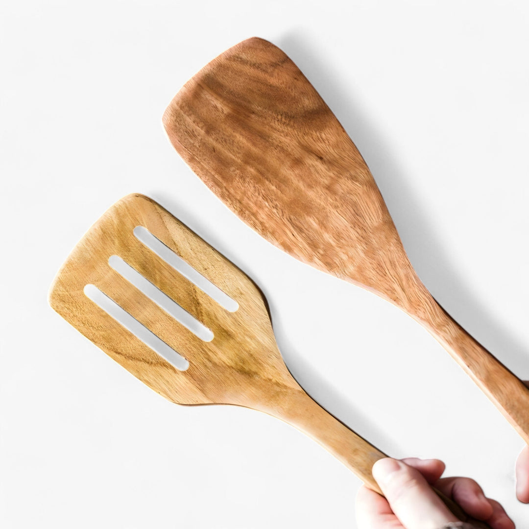 "Ensemble d'ustensiles de cuisine en bois robustes, design élégant, résistant à la chaleur, anti-rayures, ergonomique."