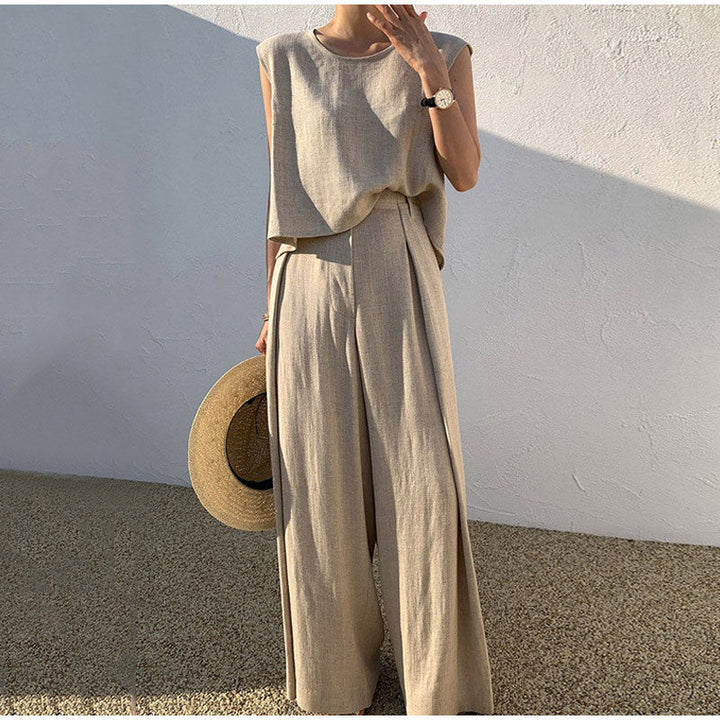 "Ensemble en lin estival femme, pantalon ample et haut col rond, beige, noir, bleu, élégance décontractée."