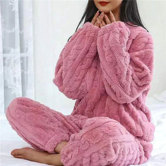 "Ensemble pyjama femme polaire épaisse, deux pièces, couleur bleu uni, douceur et chaleur pour nuits d'hiver."