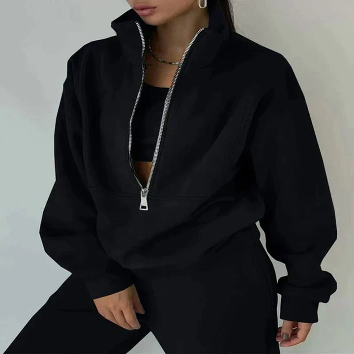 "Ensemble survêtement femme ELSIE, style chic et confortable, tissu stretch, blanc, taille haute, décontracté pour sport."