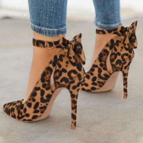 "Escarpins femme à bout pointu avec nœud élégant, talons aiguilles élancés, parfaits pour mariages et soirées élégantes."