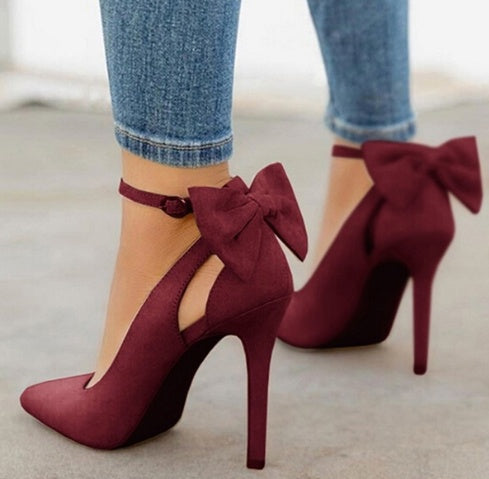 "Escarpins femme à bout pointu avec nœud élégant, talons aiguilles élancés, parfaits pour mariages et soirées élégantes."