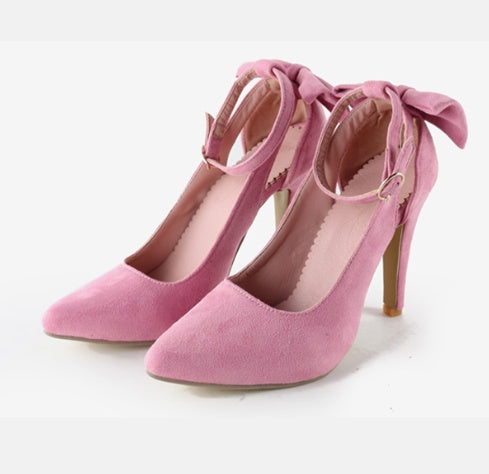 "Escarpins femme à bout pointu avec nœud élégant, talons aiguilles élancés, parfaits pour mariages et soirées élégantes."