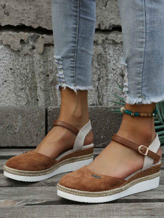 "Espadrilles orthopédiques élégantes pour femmes avec semelle antidérapante et design chic"