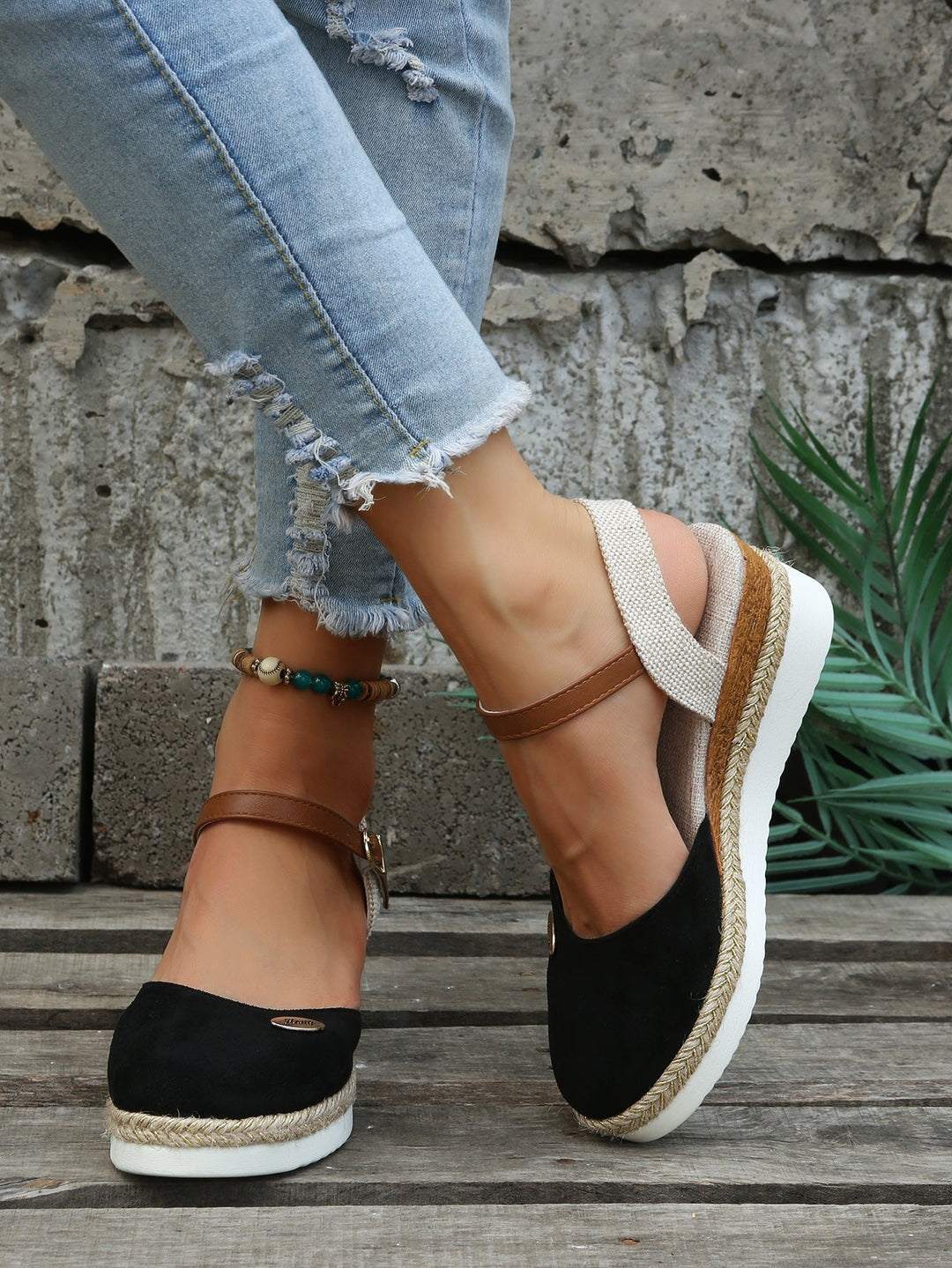 "Espadrilles orthopédiques élégantes pour femmes avec semelle antidérapante et design chic"
