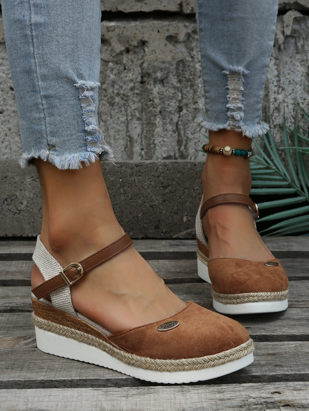 "Espadrilles orthopédiques élégantes pour femmes avec semelle antidérapante et design chic"