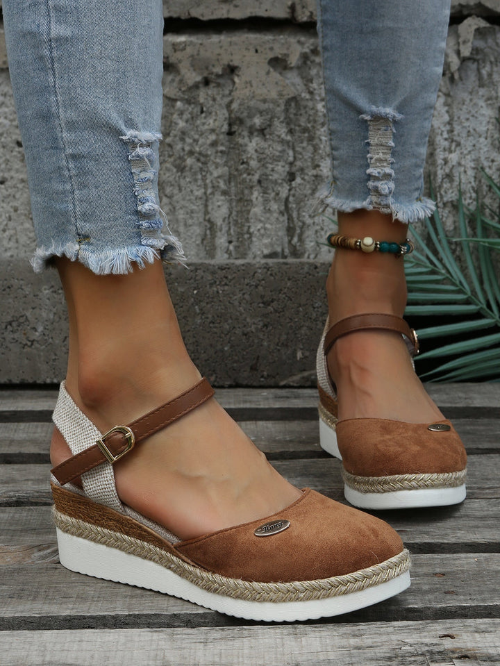 "Espadrilles orthopédiques élégantes pour femmes avec semelle antidérapante et design chic"