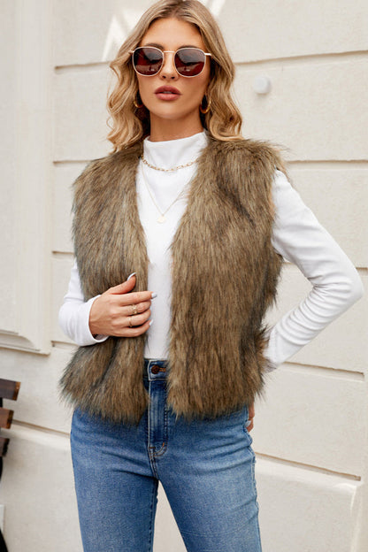 "Gilet d'hiver pour femme marron, élégant et confortable, coupe moderne, idéal pour l'hiver et styles variés."
