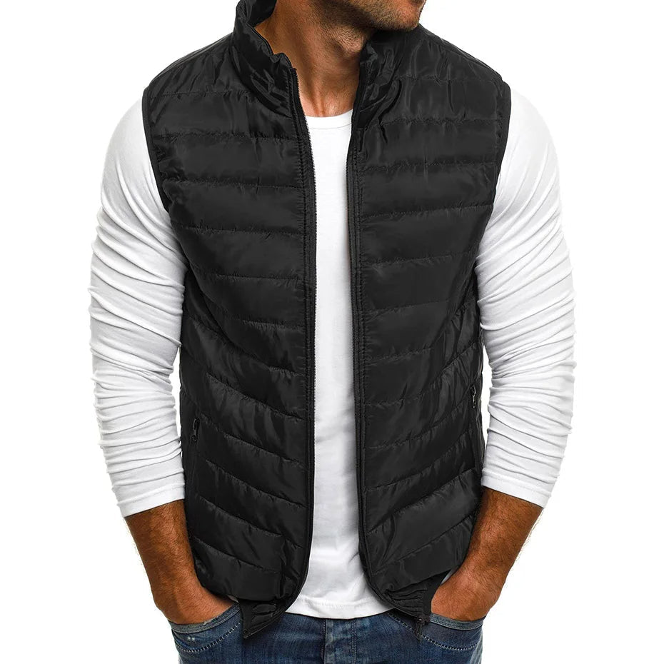 "Gilet matelassé homme élégant gris, isolation légère, idéal superpositions avec pull ou chemise, style moderne et confort."