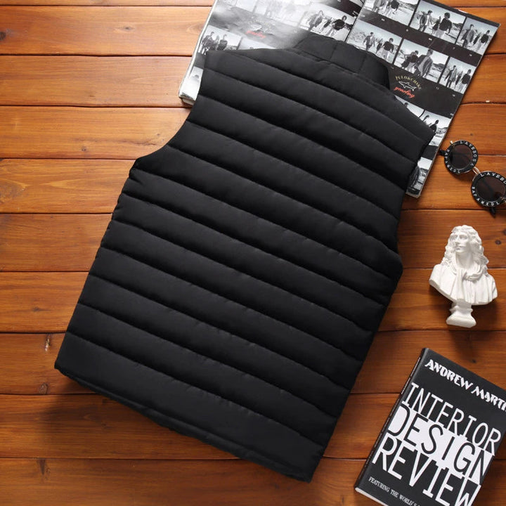 "Gilet matelassé homme élégant gris, isolation légère, idéal superpositions avec pull ou chemise, style moderne et confort."