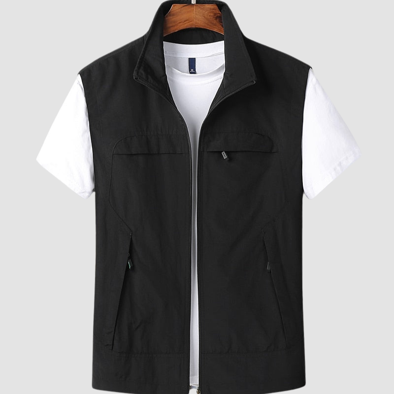 "Gilet zippé homme léger et respirant, gris, protection UV, parfait pour l'été, avec fermeture éclair pour style polyvalent."