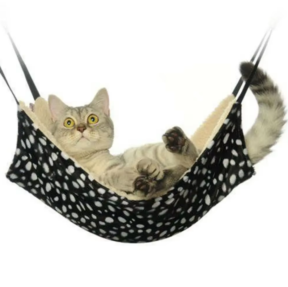 Hamac douillet pour chat, rembourrage épais, design stable, idéal cage et maison, offre chaleur et confort félin.