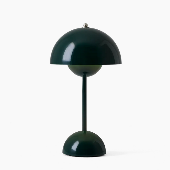 "Lampe de table LED beige, design élégant, sans fil, idéale pour salon, bureau, terrasses. Inspiration années 60."