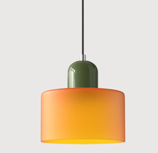 Lampe suspendue en verre avec design Bauhaus, lignes épurées, couleur beige, lumière chaleureuse pour élégance intemporelle.