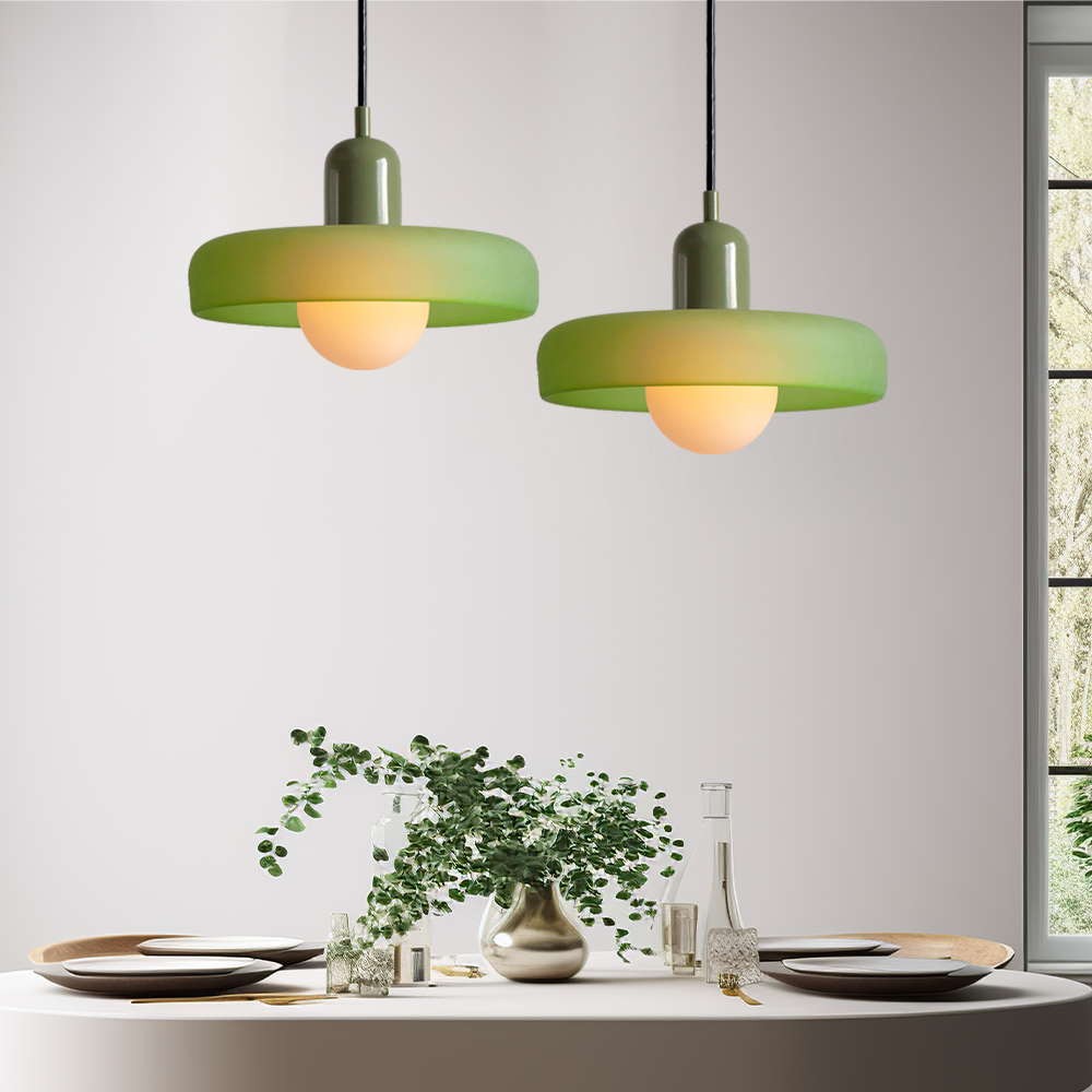 "Lampe suspendue moderne en verre, design Bauhaus, forme ronde élégante, lumière douce, idéale pour espace contemporain."