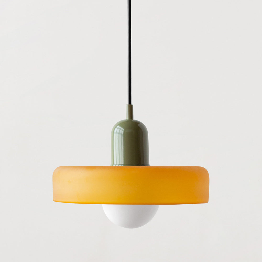 "Lampe suspendue moderne en verre, design Bauhaus, forme ronde élégante, lumière douce, idéale pour espace contemporain."